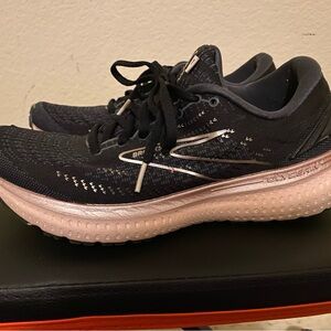 Brooks Women's Black and Light Pink Glycerin 19 Shoes